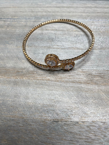 GOLD CLEAR STONE BRACELET