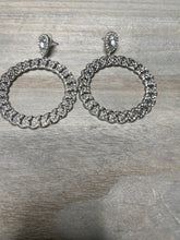 Load image into Gallery viewer, LET'S LINK UP EARRINGS