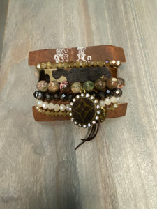 LV STACK (CAMO)