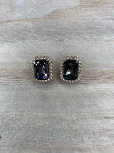 BLACK STUD EARRINGS